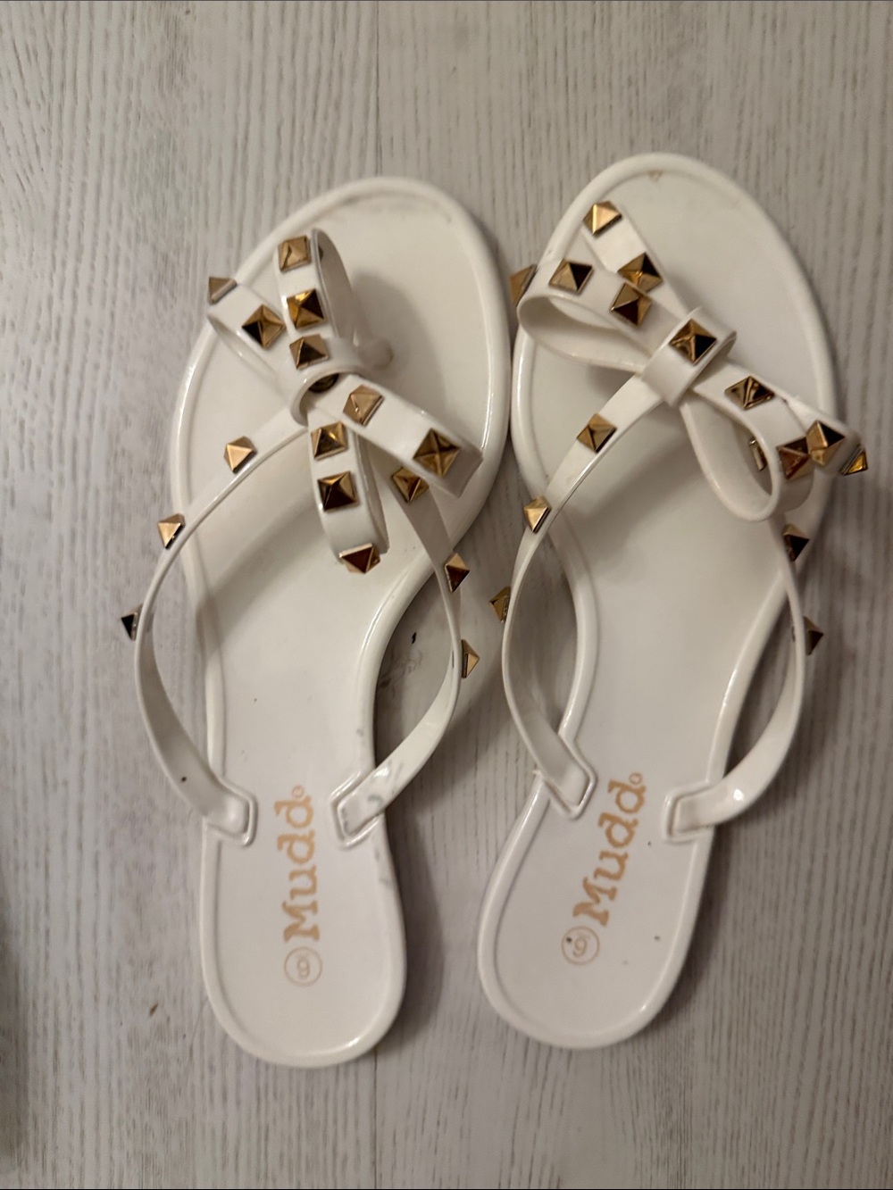 Mudd White Bow Sandals with Gold Stud Accents